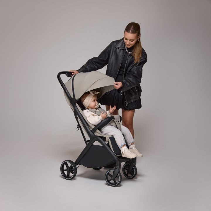 Adamex Carucior sport pentru copii Bello Olive tip troller pliere automata copertina XXL pana la 22 kg 6 luni+