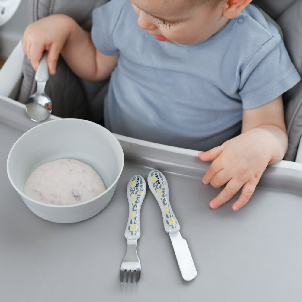 Akuku Set 3 tacamuri din inox pentru copii contine furculitacutit si lingurarecomandat copiilor peste 9 lunimaterialotel inoxidabil de inalta calitatefara BPA