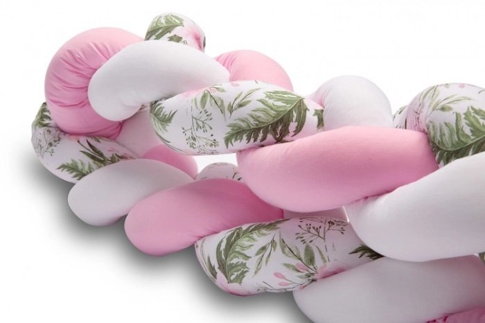 AMY Aparatoare laterala pat bumper impletit bumbac alb - roz - flori 340X21 cm