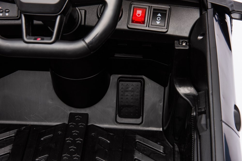 Audi Masinuta electrica pentru copii cu licenta SQ8 E-Tron 12V Blackechipare Premiumtelecomanda 24G2 motoarex39wroti EVAscaun din pielesuspensiiusi cu deschiderelumini LEDmuzica