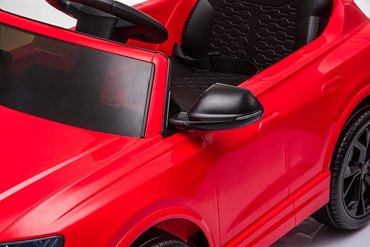 Audi Masinuta electrica pentru copii RS Q8 Red 70W cu echipare premiumacumulator 12V7Ah detasabilscaun pieleroti din cauciuc evaoglinzi retrovizoaresuspensiilumini ledradio mp3 playerusbsarcina maxima 25 kg