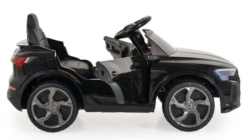 Audi Masinuta electrica pentru copii SQ8 E-Tron Black vopsitroti EVAtelecomanda 2.4G2 motoarex25wlumini LEDunitate o cu BluetoothUSBMP3volum reglabilacumulator 12V7Ahpornire la butoncenturasarcina admisa 25kg