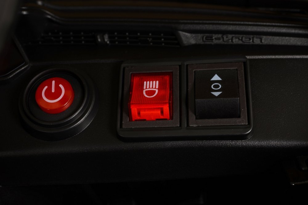 Audi Masinuta electrica pentru copii SQ8 E-Tron Blue vopsitroti EVAtelecomanda 2.4G2 motoarex25wlumini LEDunitate o cu BluetoothUSBMP3volum reglabilacumulator 12V7Ahpornire la butoncenturasarcina admisa 25kg