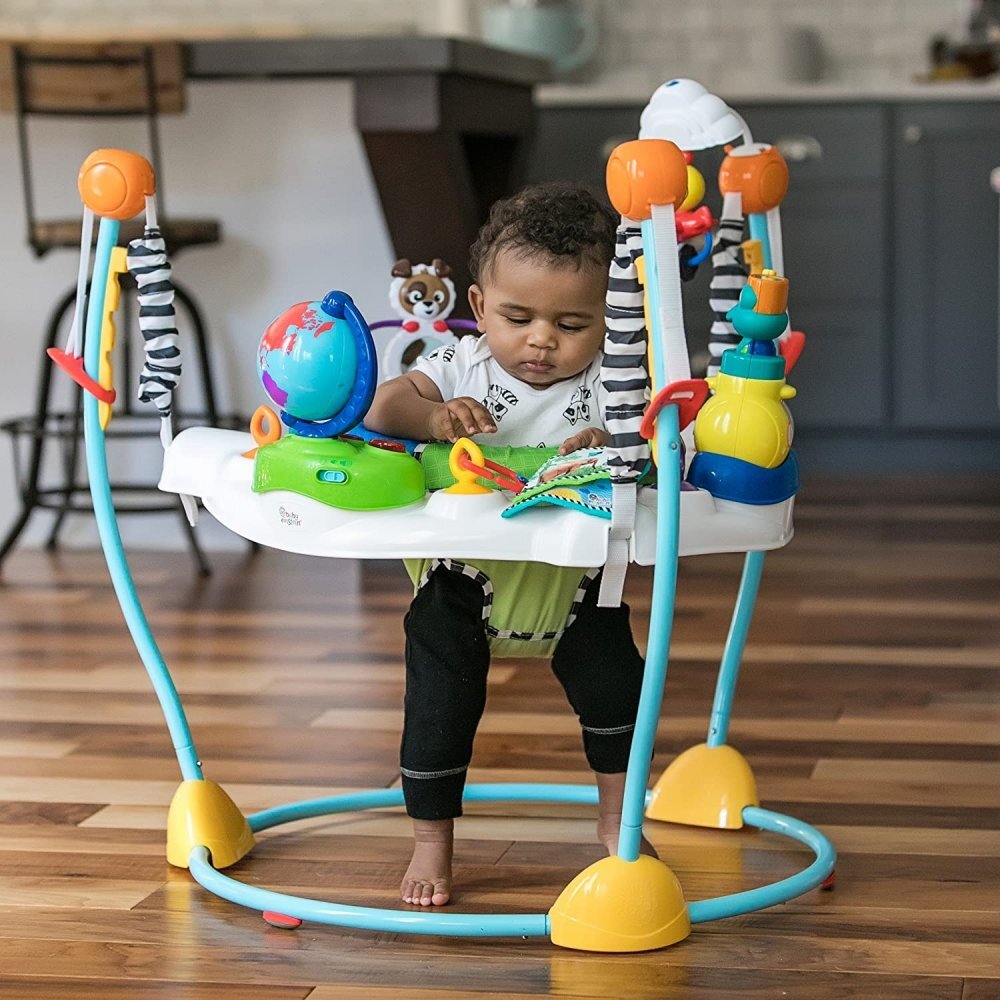 Baby Einstein Centru de activitati Journey of Discovery Jumper
