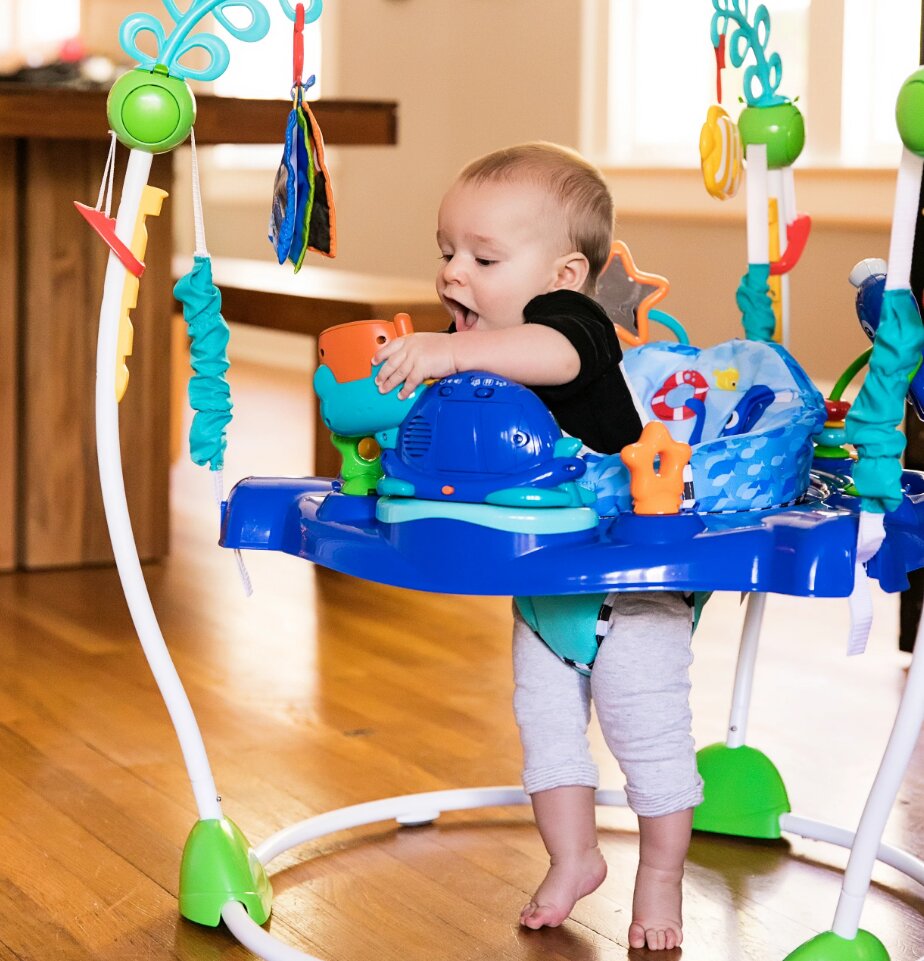 Baby Einstein Centru de activitati Neptunes Ocean Discovery Jumper