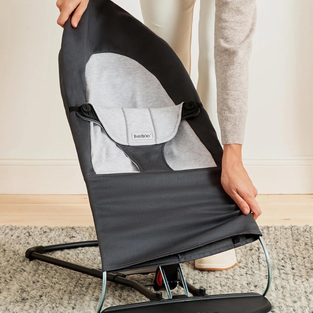 BabyBjorn Balansoar Balance Dark Gray cu detalii Gray