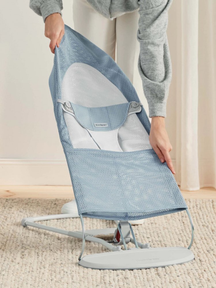 BabyBjorn Balansoar Balance Soft Sky BlueWhite Mesh Baby Bjorn