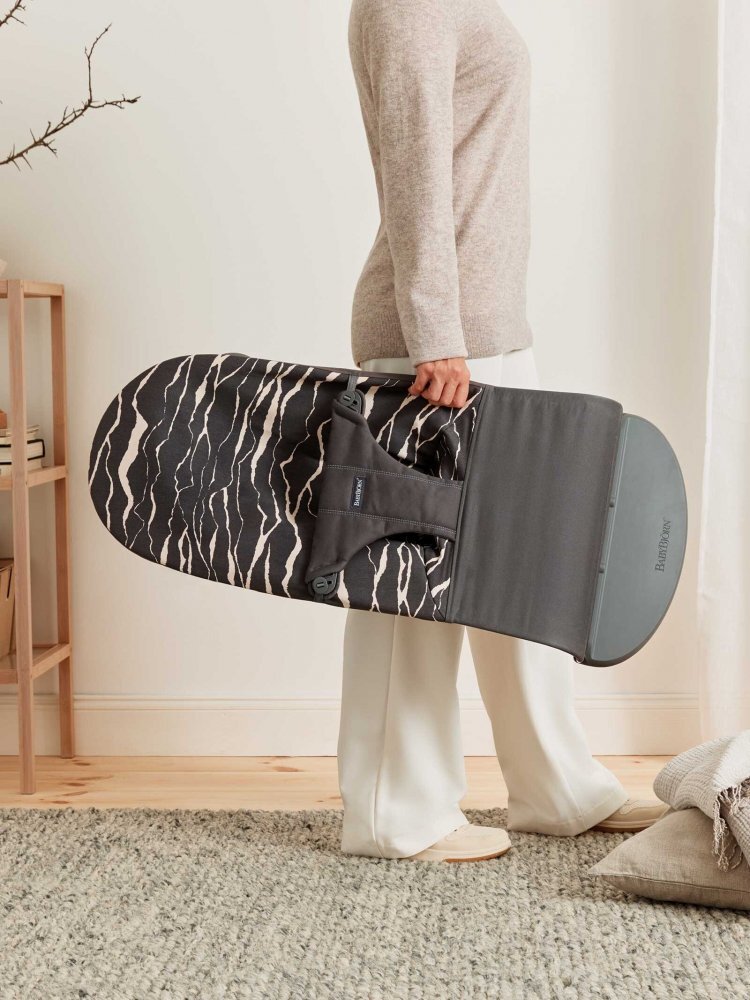 BabyBjorn Balansoar Bliss anthracitelandscape bumbac editie limitata