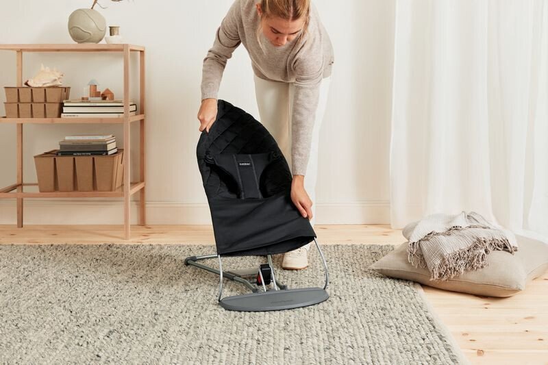 BabyBjorn Balansoar Bliss Black din tesatura matlasata cu aspect Clasic