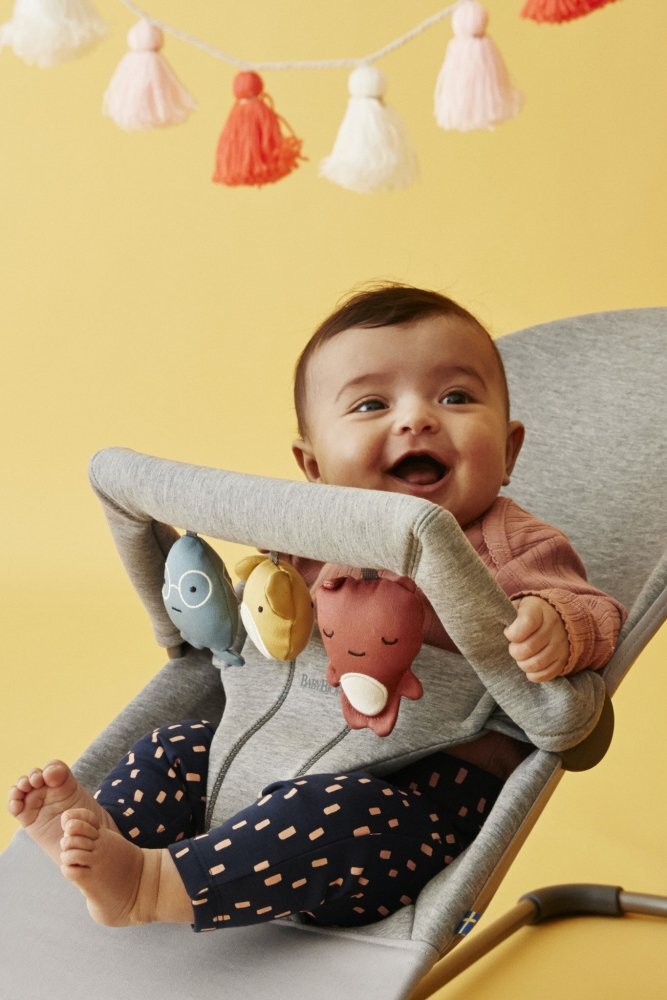 BabyBjorn Balansoar Bliss Light Grey 3D Jersey cu bara de jucarii