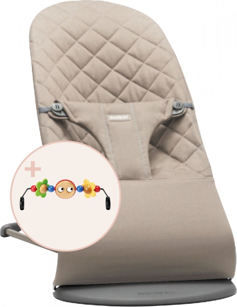 BabyBjorn Balansoar Bliss Sand Grey din tesatura matlasata cu aspect clasic cu bara de jucarii
