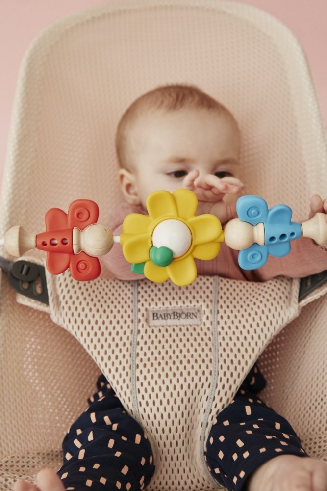 BabyBjorn Bara de jucarii pentru balansoar Flying Friends