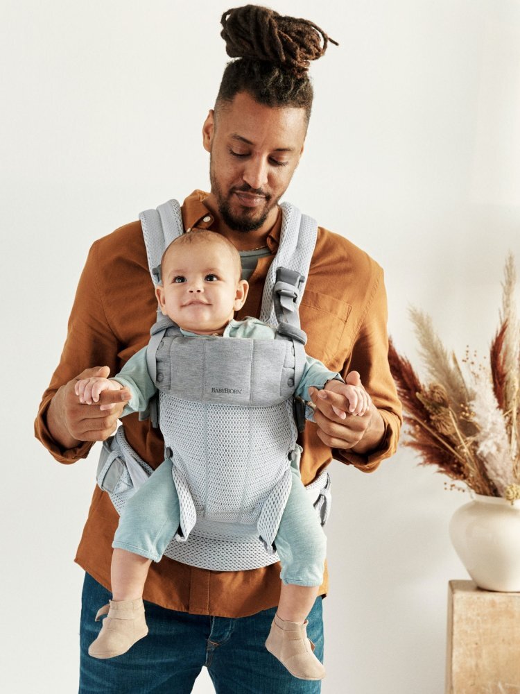 BabyBjorn Marsupiu anatomic cu multiple pozitii de purtare colectia Harmony 3D Mesh Silver Editie Limitata