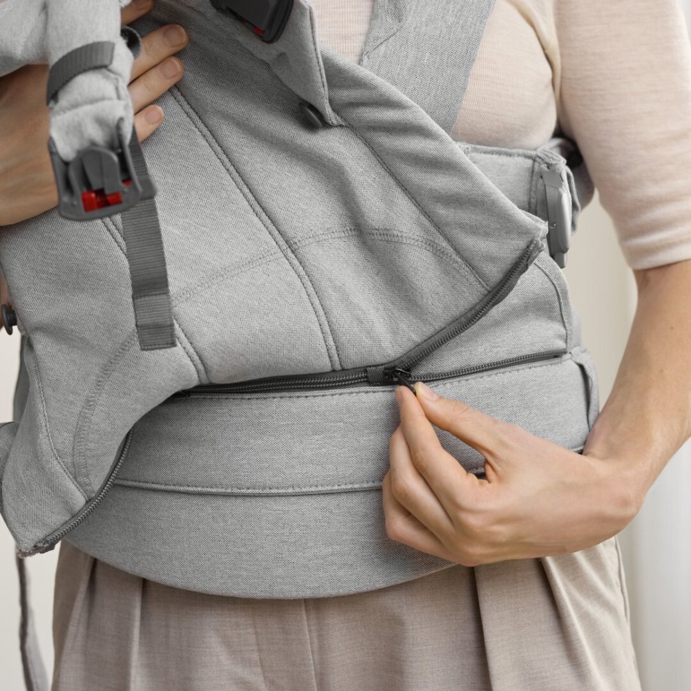 BabyBjorn Marsupiu anatomic cu multiple pozitii de purtare Harmony Light Gray
