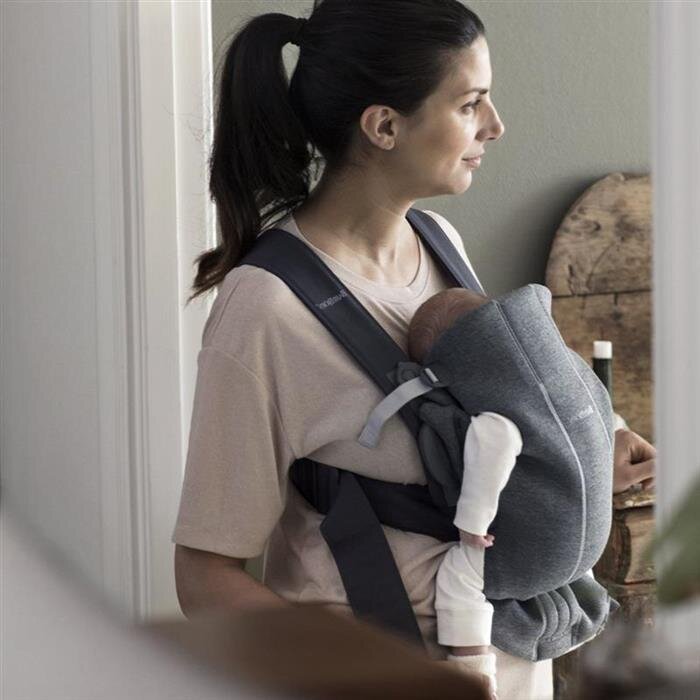 BabyBjorn Marsupiu anatomic Mini cu pozitii multiple de purtare Dark Grey 3D Jersey