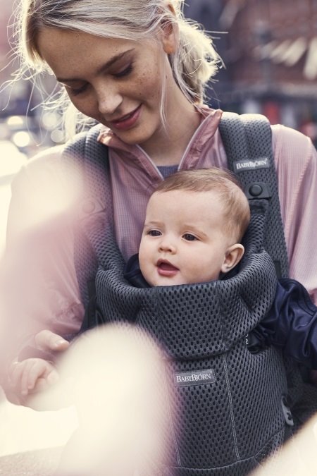 BabyBjorn Marsupiu anatomic Move Antracit 3D Mesh