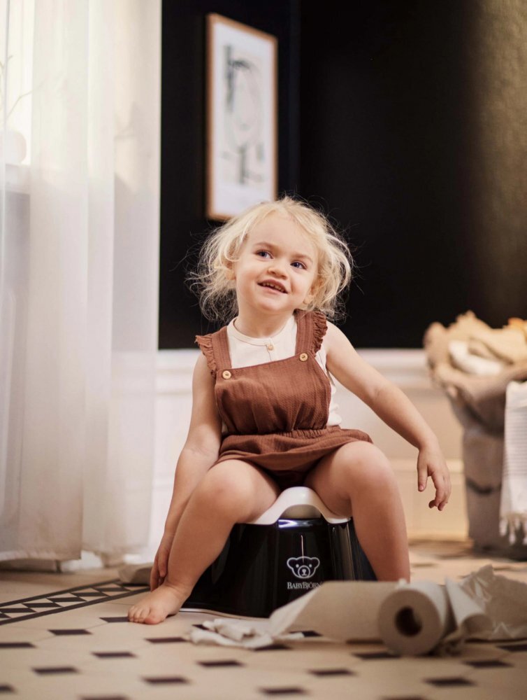 BabyBjorn Olita cu protectie spate Potty Chair BlackWhite