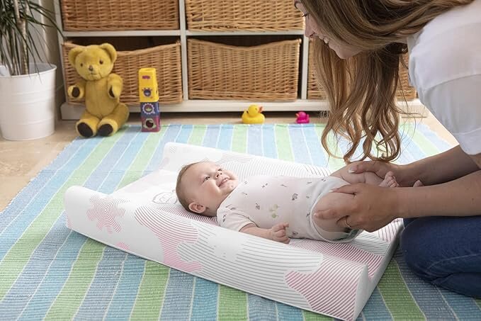 BabyDam Saltea pentru infasat ChangeMat Roz 70x45 cm suport lateral