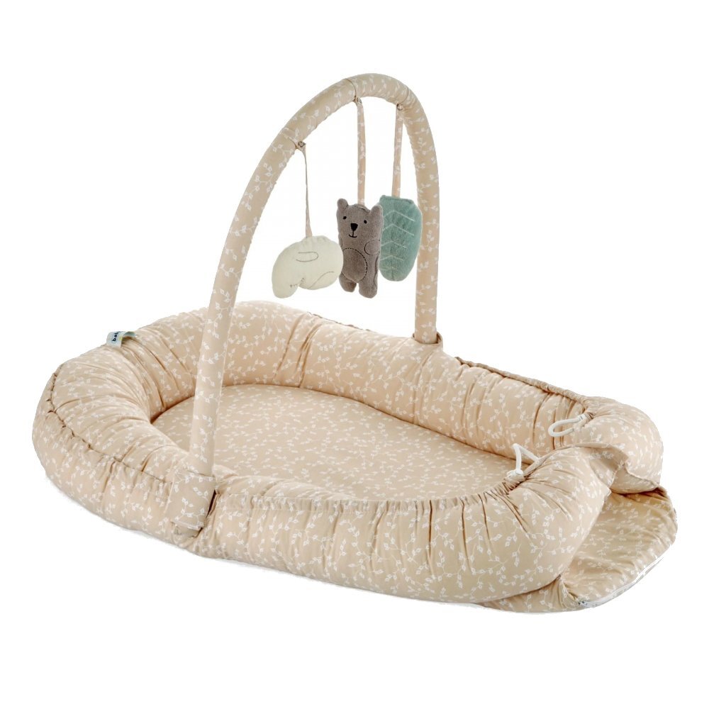 BabyJem Salteluta Baby Nest cu bara jucarii Between parents Somon
