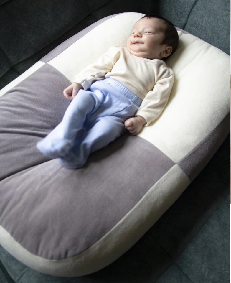 BabyJem Salteluta ergonomica portabila pentru bebelusi Comfy Grey