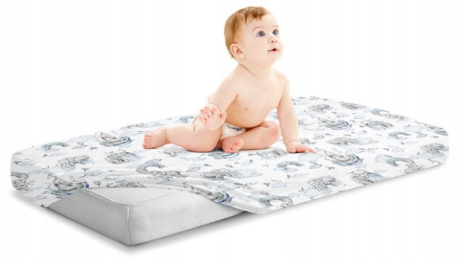 BabyMam Cearceaf cu banda elastica pentru pat copii 100 bumbac dimensiune 90 x 40 cm Blue Elephant