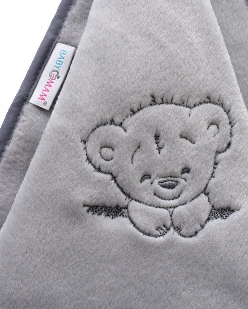 BabyMam Paturica din plus pentru copii dimensiune 75 x 100 cm model brodat grey Teddy Bear
