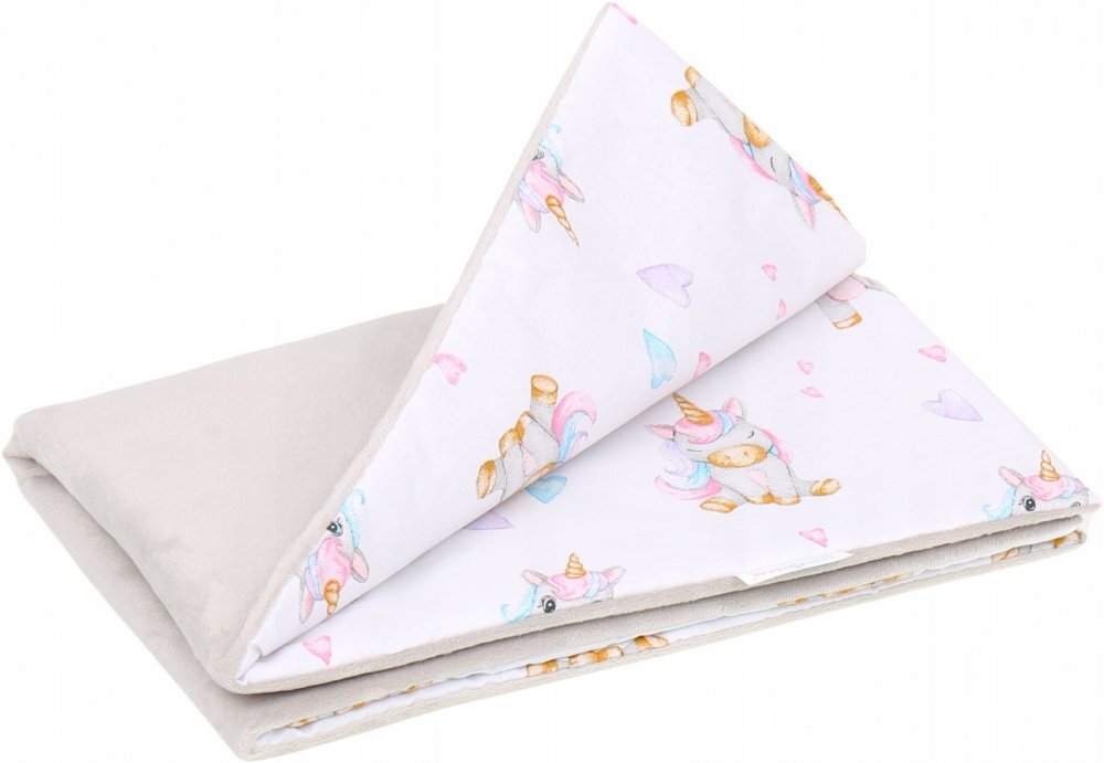 BabyMam Paturica pentru copii Pink Unicorn realizata cu doua fete din bumbac si din plus pufos dimensiune 75 x 50 cm