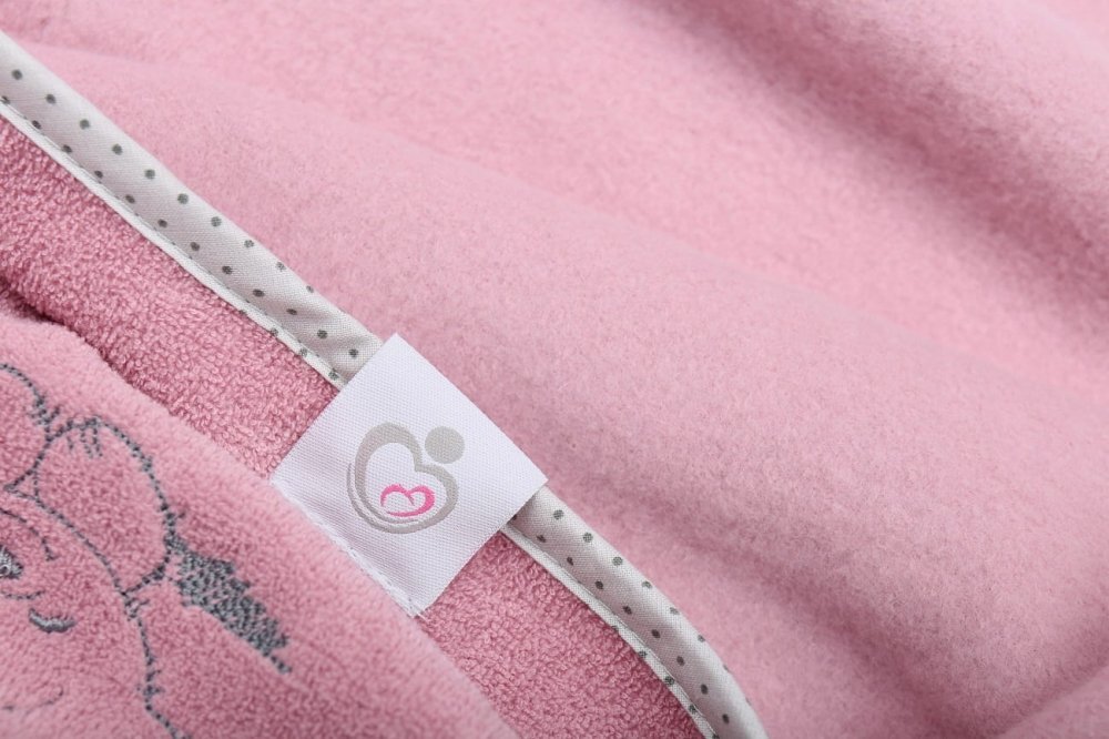 BabyMam Poncho de baie pentru copii retro Pink 126 x 60 cm realizat din bumbac moale cu agatatoare cuier