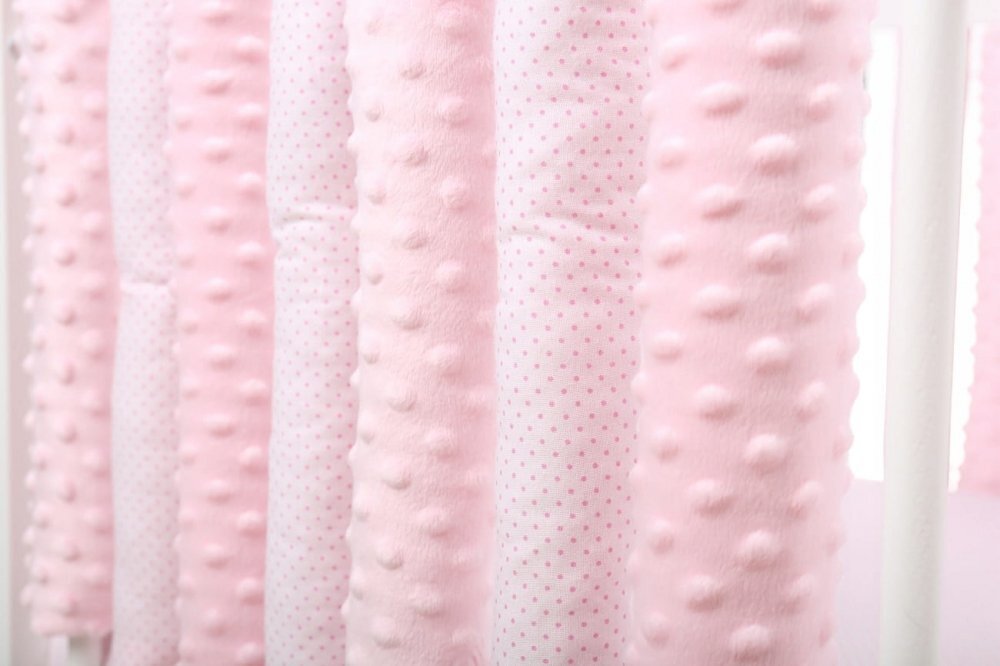 BabyMam Set 20 de protectii individuale pentru patut copii o parte 100 bumbac si cealalta parte din minky moale fixare cu benzi velcro Pink