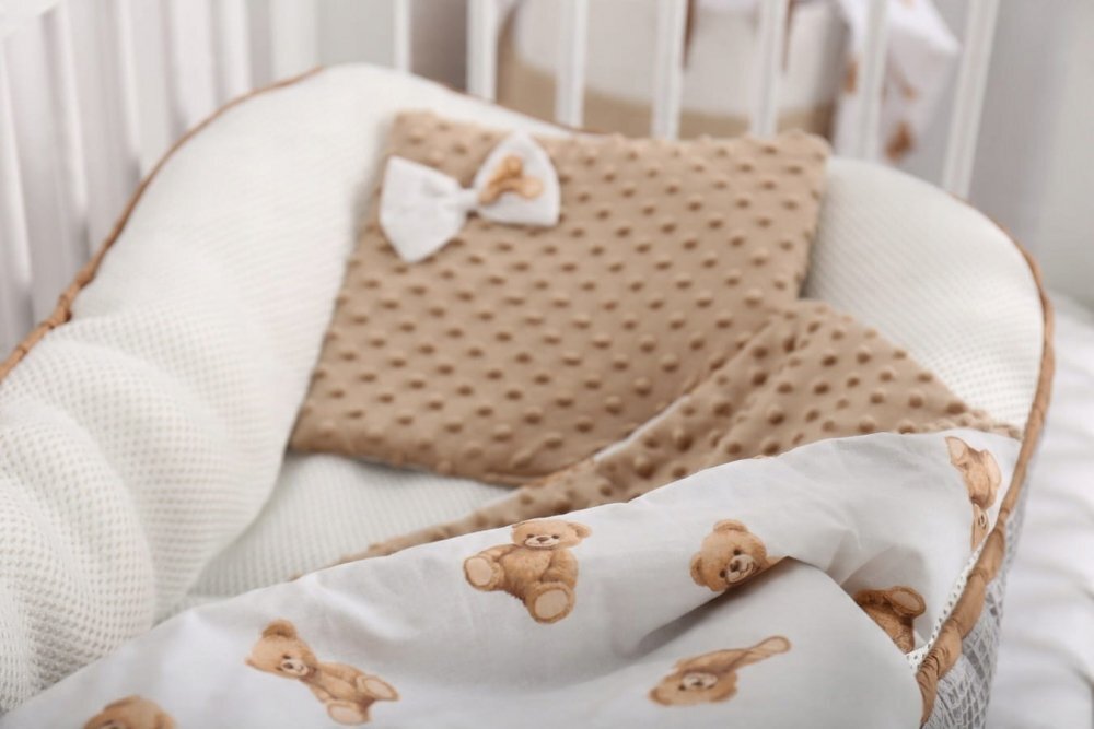 BabyMam Set paturica dubla 75x55 cm si pernuta asortata 25x35 cm pentru copii model minky bej