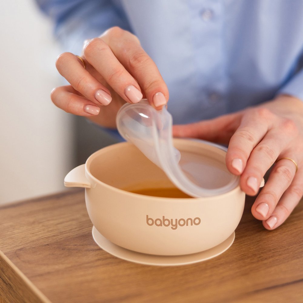 BABYONO Bol din silicon cu ventuza si capac Bej