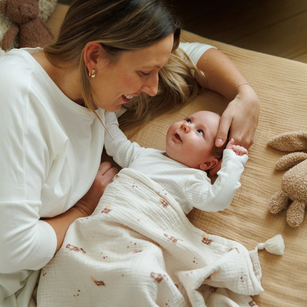 BABYONO Paturica din muselina premium pentru bebelusi Crem 75x100 cm bumbac natural 4 straturi model delicat