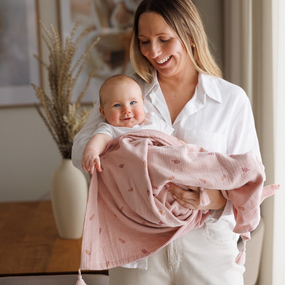 BABYONO Paturica din muselina premium pentru bebelusi Roz 75x100 cm bumbac natural 4 straturi model delicat