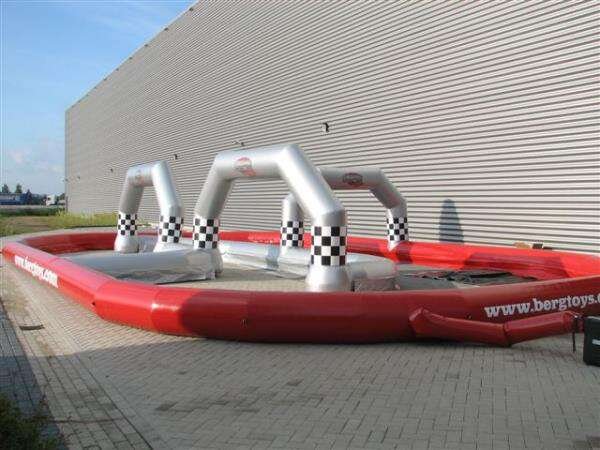 BERG TOYS Circuit gonflabil de Kart
