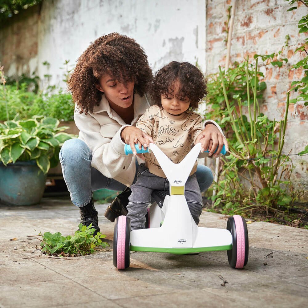 BERG TOYS Ride-On Kart pentru copii fara pedale Berg Go T Multicolor recomandat copiilor cu varsta intre 10-30 luni