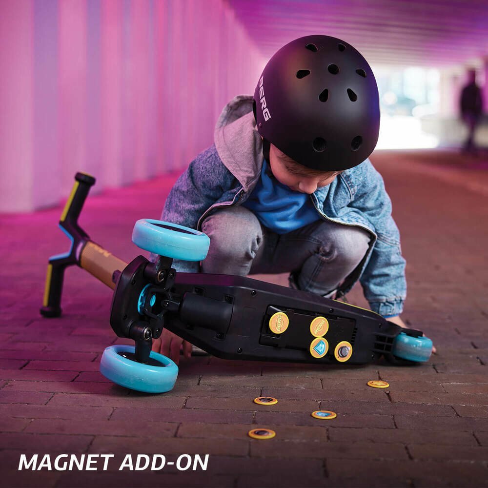 BERG TOYS Trotineta pliabila cu lumini si magnet Berg Nexo albastra ghidon reglabil greutate admisa 50 kg
