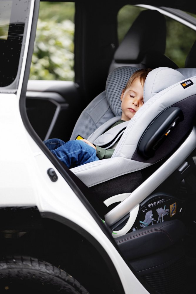 BESAFE Scaun auto Stretch 6 luni-7 ani Peak Mesh i-Size