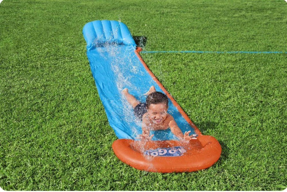 BESTWAY Tobogan cu apa pentru 1 persoana H2O GO Tsunami Splash Ramp Albastru Lungime 488 cm Conectare la furtun Aspersoare incorporate Punct start si finish gonflabile Patch de reparare inclus