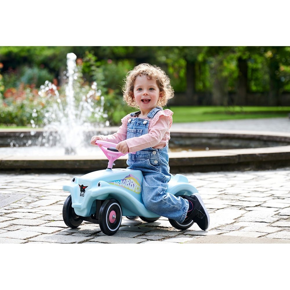 BIG Masinuta pentru copii fara pedale Bobby Car Classic Unicorn cu roti robustesezut ergonomic volan cu claxonsistem de cuplaj a unei remorci in fata si in spate de la 1 an pana la greutate maxima admisa 50 kg