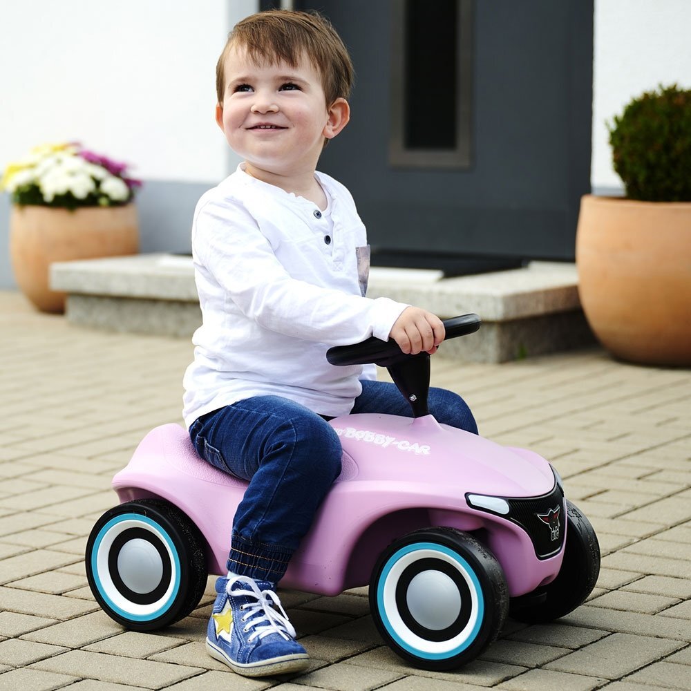 BIG Masinuta pentru copii fara pedale Bobby Car Neo rose cu roti din cauciuc silentios potrivita copiilor cu varsta peste 1 an cu greutatea pana la 50 kg