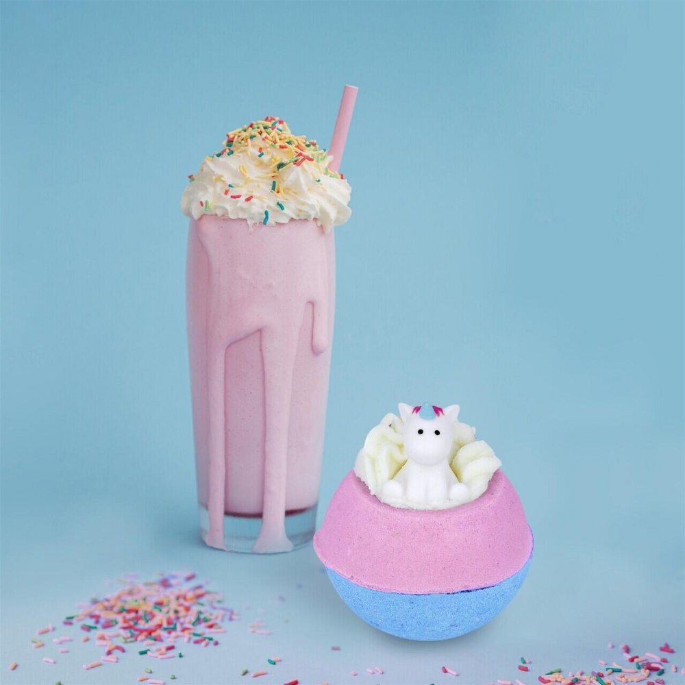 Bomb Cosmetics Bomba de baie handmade cu figurina Born to Be Unicorn Bath Blaster 160g