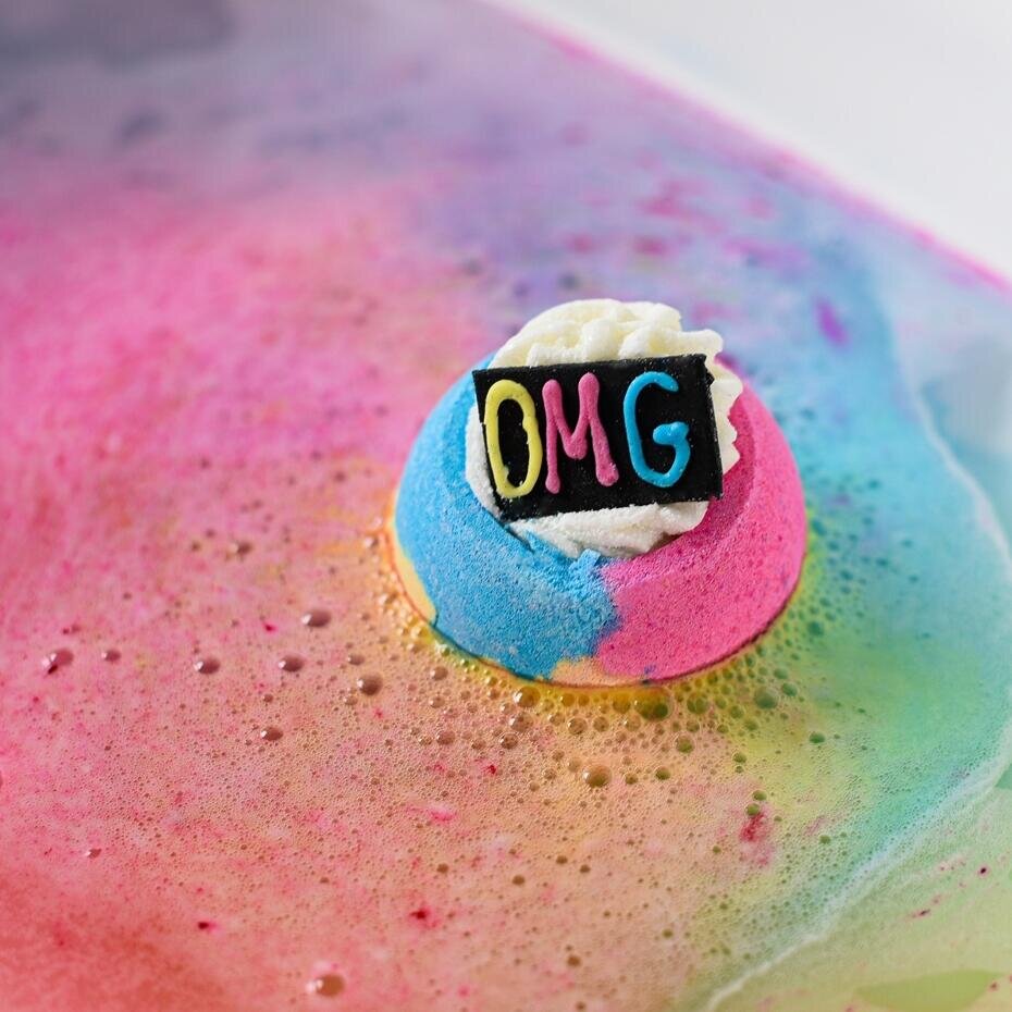 Bomb Cosmetics Bomba de baie handmade cu figurina OMG Bath Blaster 160g