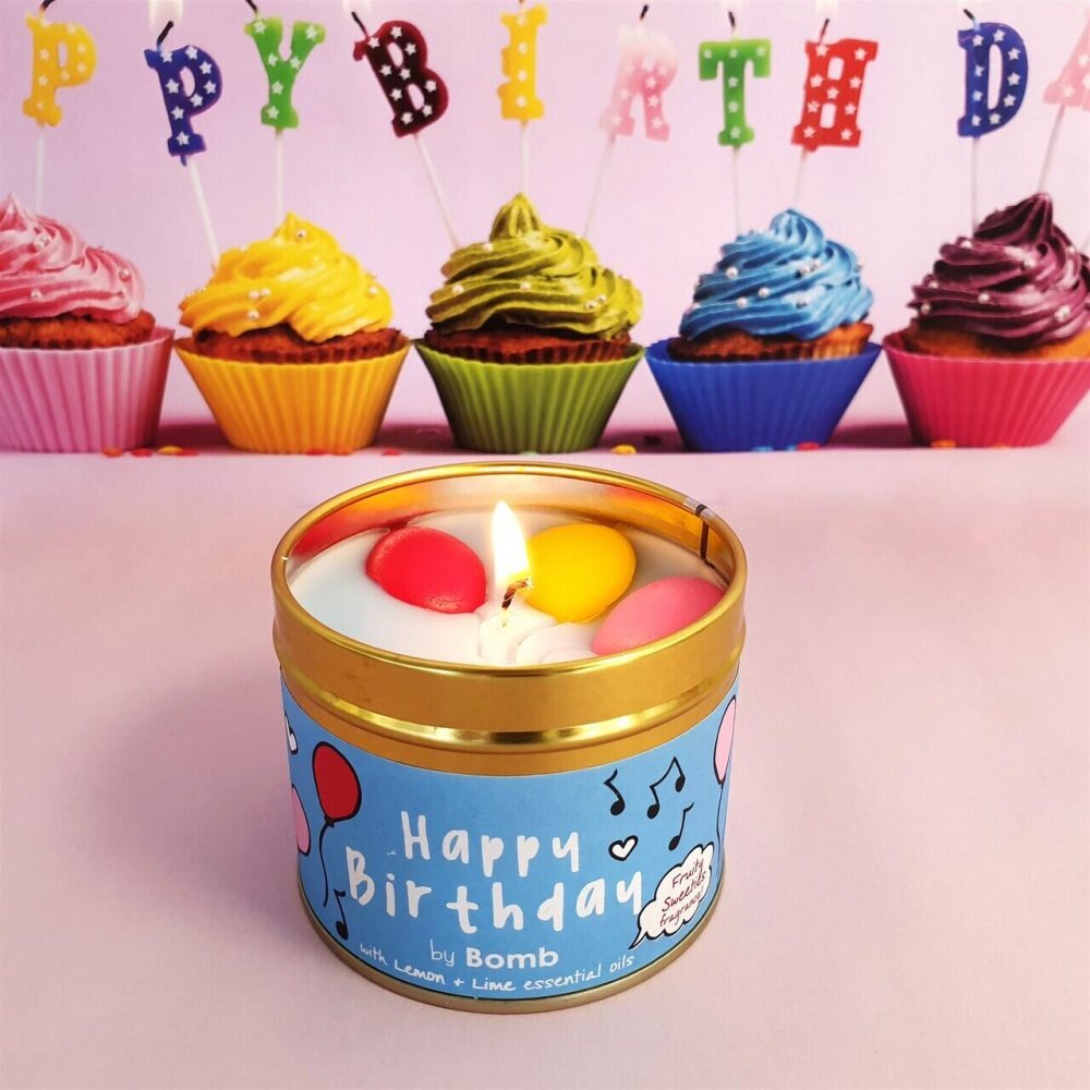 Bomb Cosmetics Lumanare parfumata 180g Happy Birthday Cutie metalica