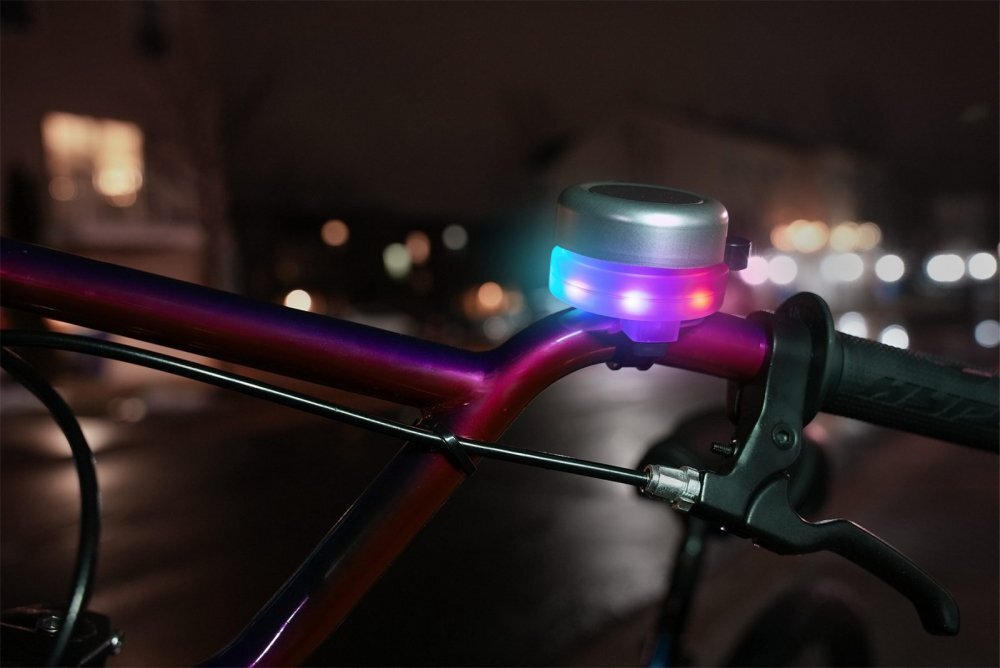 Brightz Clopotel argintiu cu lumini led multicolore pentru bicicleta