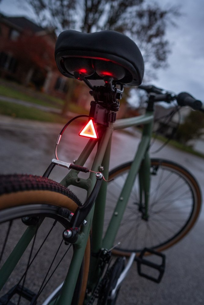 Brightz Lumina de siguranta Stop led RBG spate bicicleta cu 5 efecte luminoase Taillight