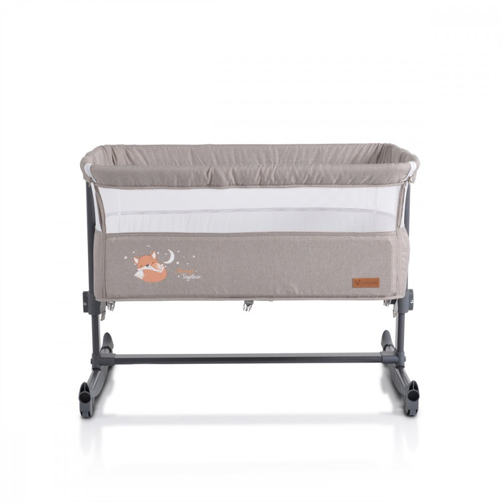 CANGAROO Patut Co-Sleeper pentru bebelusi Always Together Beige cu laterala culisanta5 pozitii de reglare inaltimepozitie antirefluxpicioare antiderapantefunctie atasare la patul parinteluisistem leganarehusa detasabila
