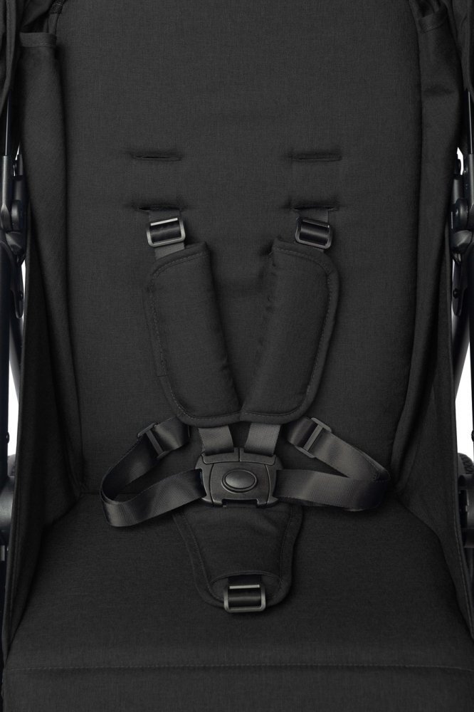 CARETERO Carucior pentru copii Elma Black 0-4 anispatar reglabil roti EVA copertina extensibila maner parental reglabil husa de ploaie si saculet iarna incluse
