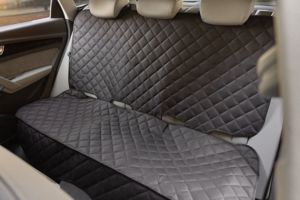 CARETERO Protectie dubla matlasata pentru bancheta auto Black 127x125 cmcu orificii pentru isofix si centuri de sigurantabenzi elasticematerial impermeabil