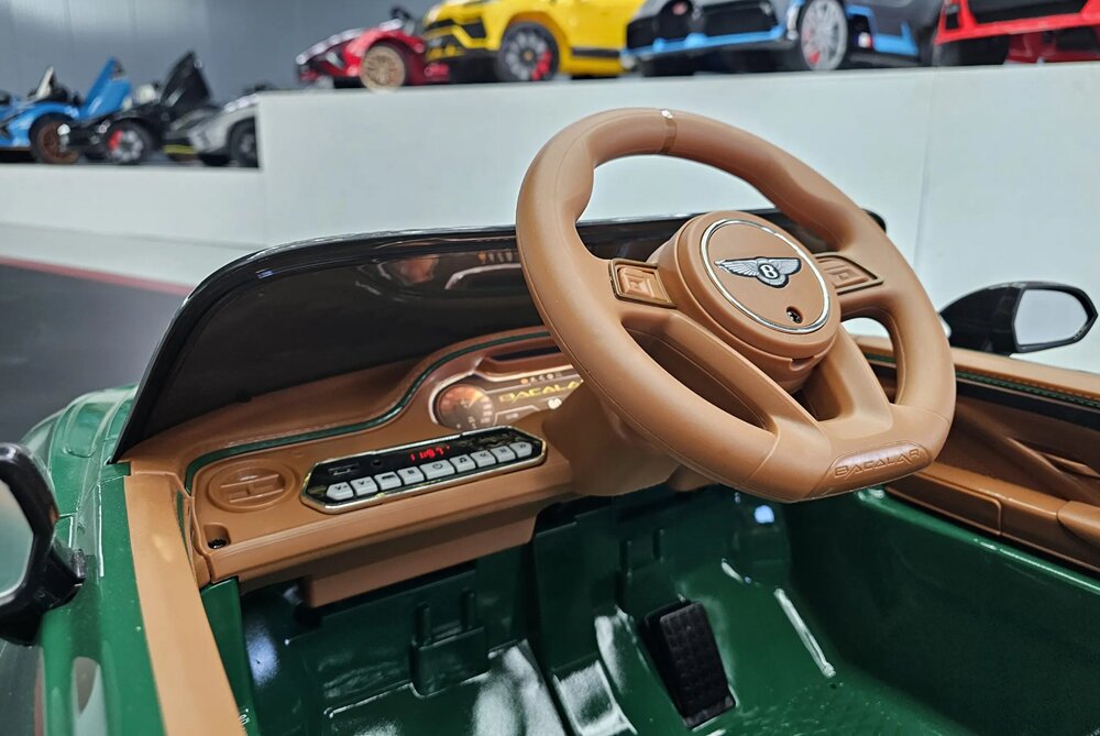 Cars4Kids Masinuta electrica pentru copii Bentley Bacalar Verde Metalic 12V licenta oficiala usi verticale telecomanda 2.4G scaun din piele