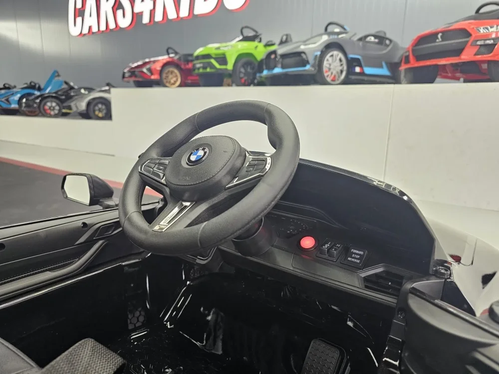 Cars4Kids Masinuta electrica pentru copii BMW M4 Negru Metalic 12V licenta oficiala telecomanda 2.4G scaun piele